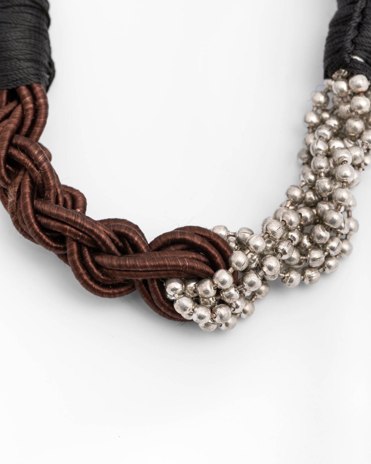 BRACCIALE INTRECCIATO CON PERLINE