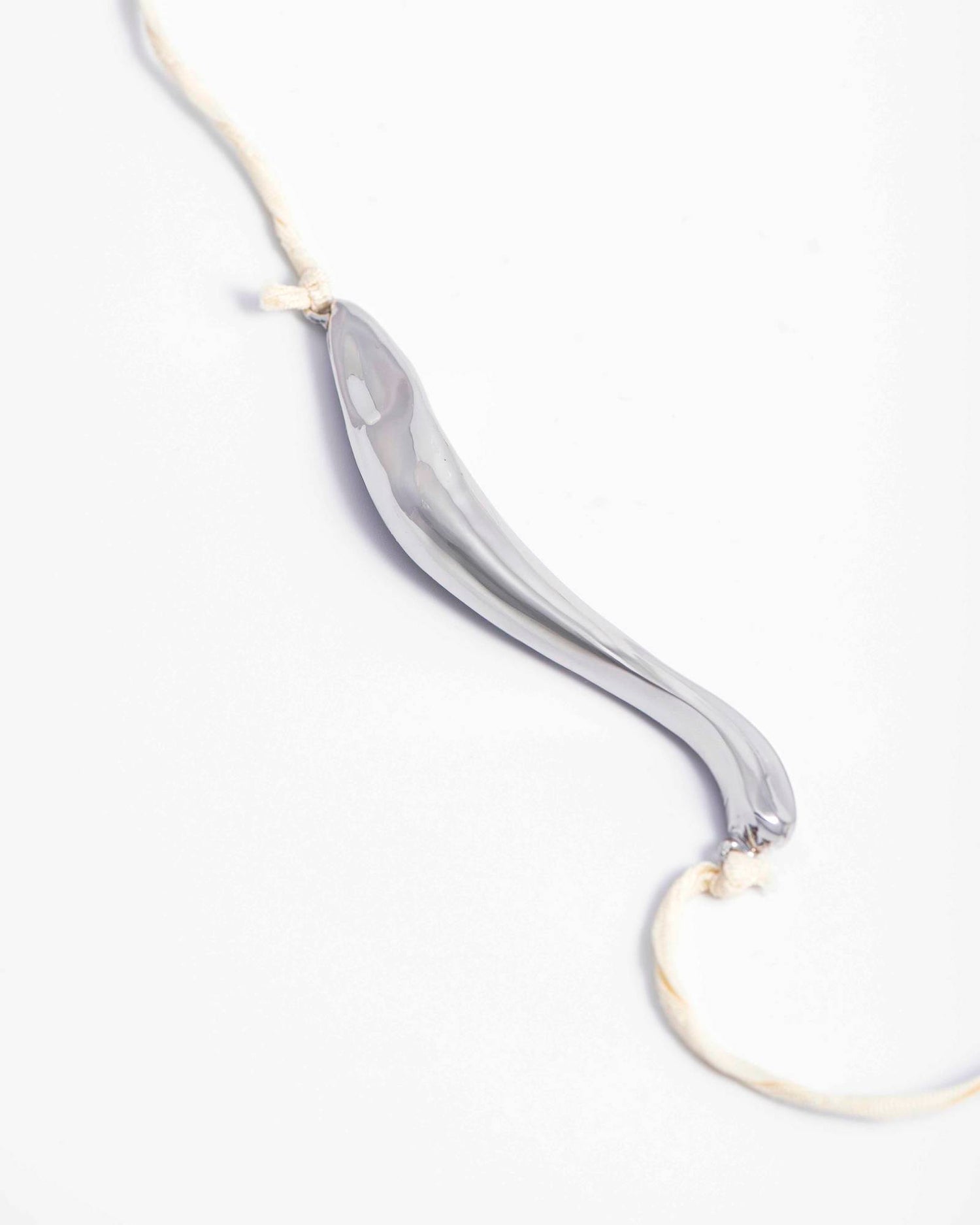 COLLANA CON ELEMENTO IRREGOLARE