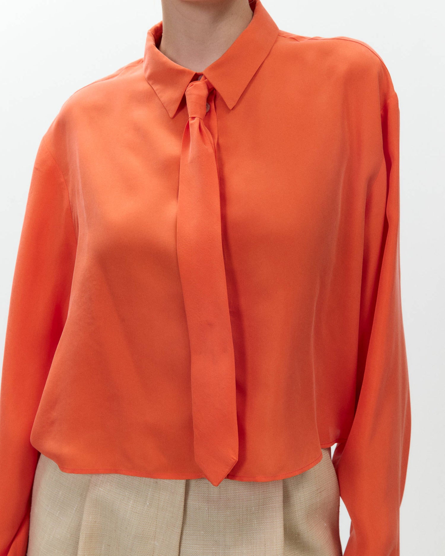 CAMICIA CON CRAVATTA IN SETA