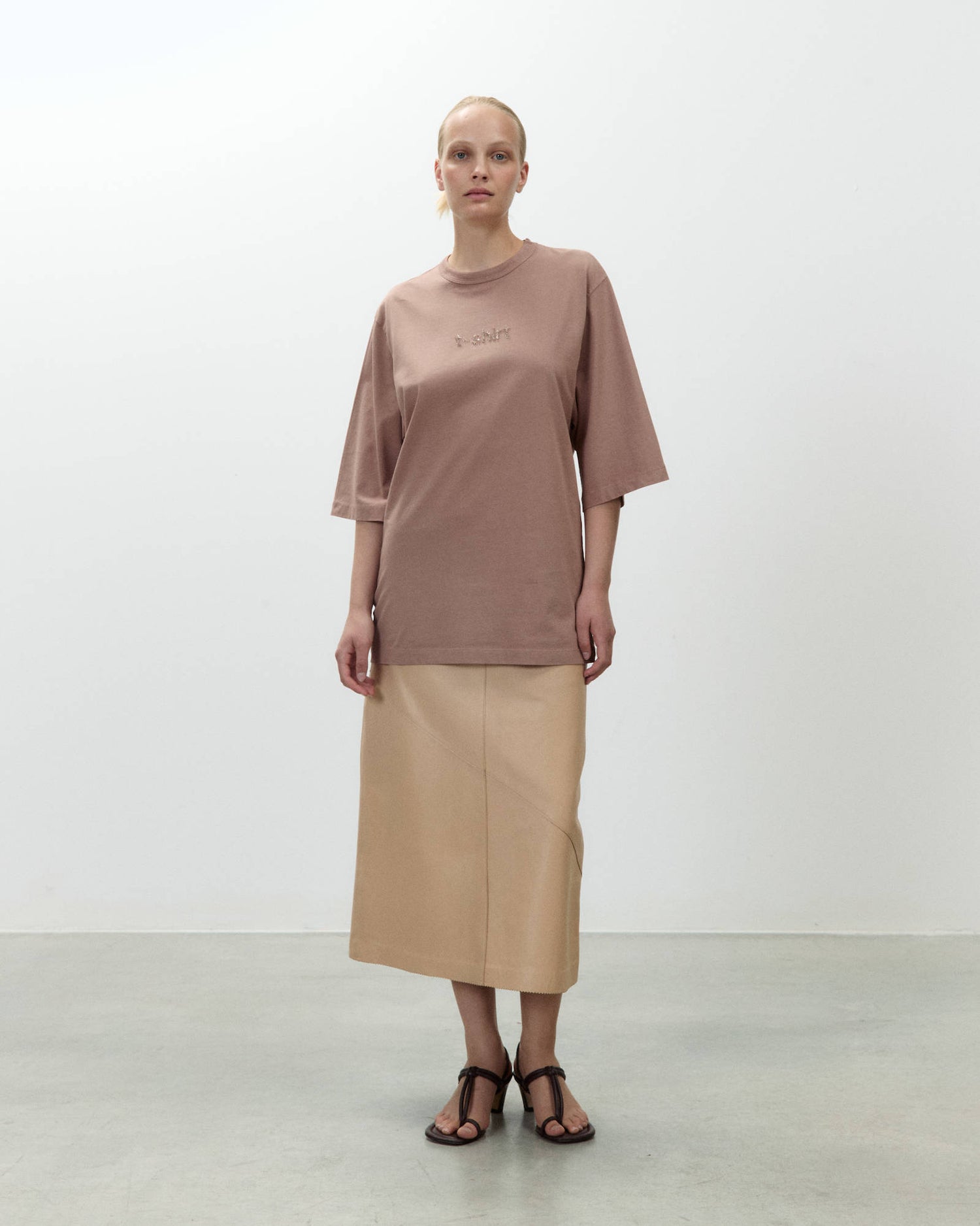 T-SHIRT OVERSIZE RICAMO