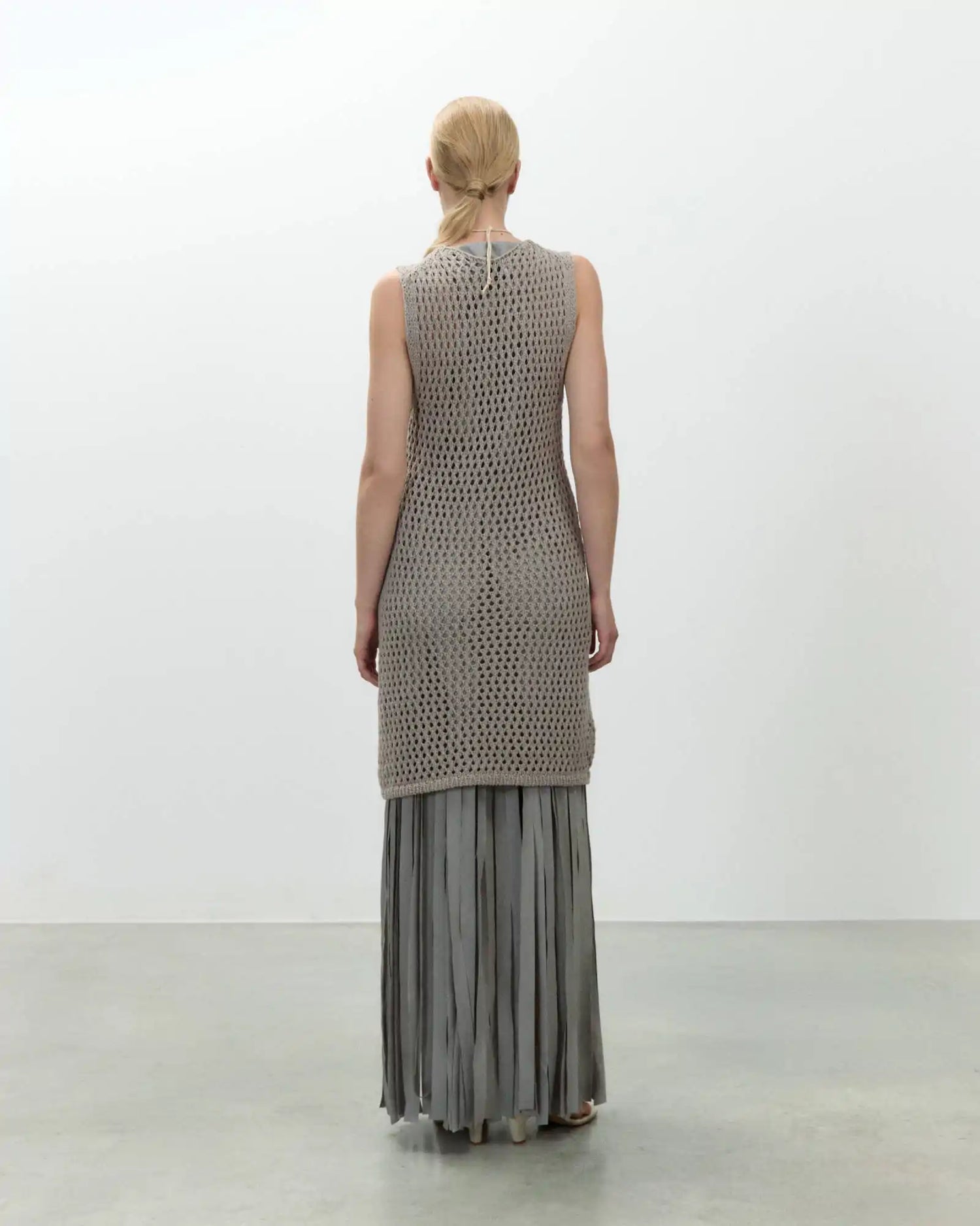 ABITO IN MAGLIA CON FRANGE