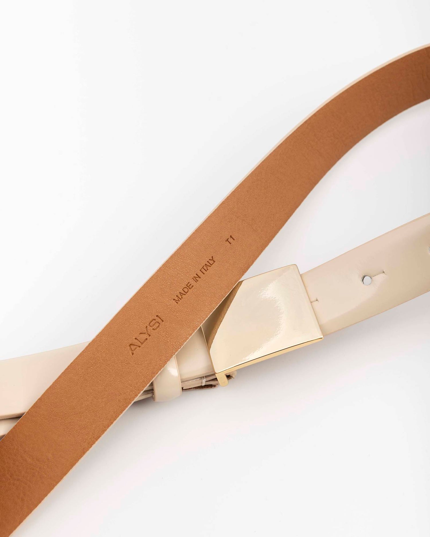 CINTURA IN PELLE CON FIBBIA METALLICA