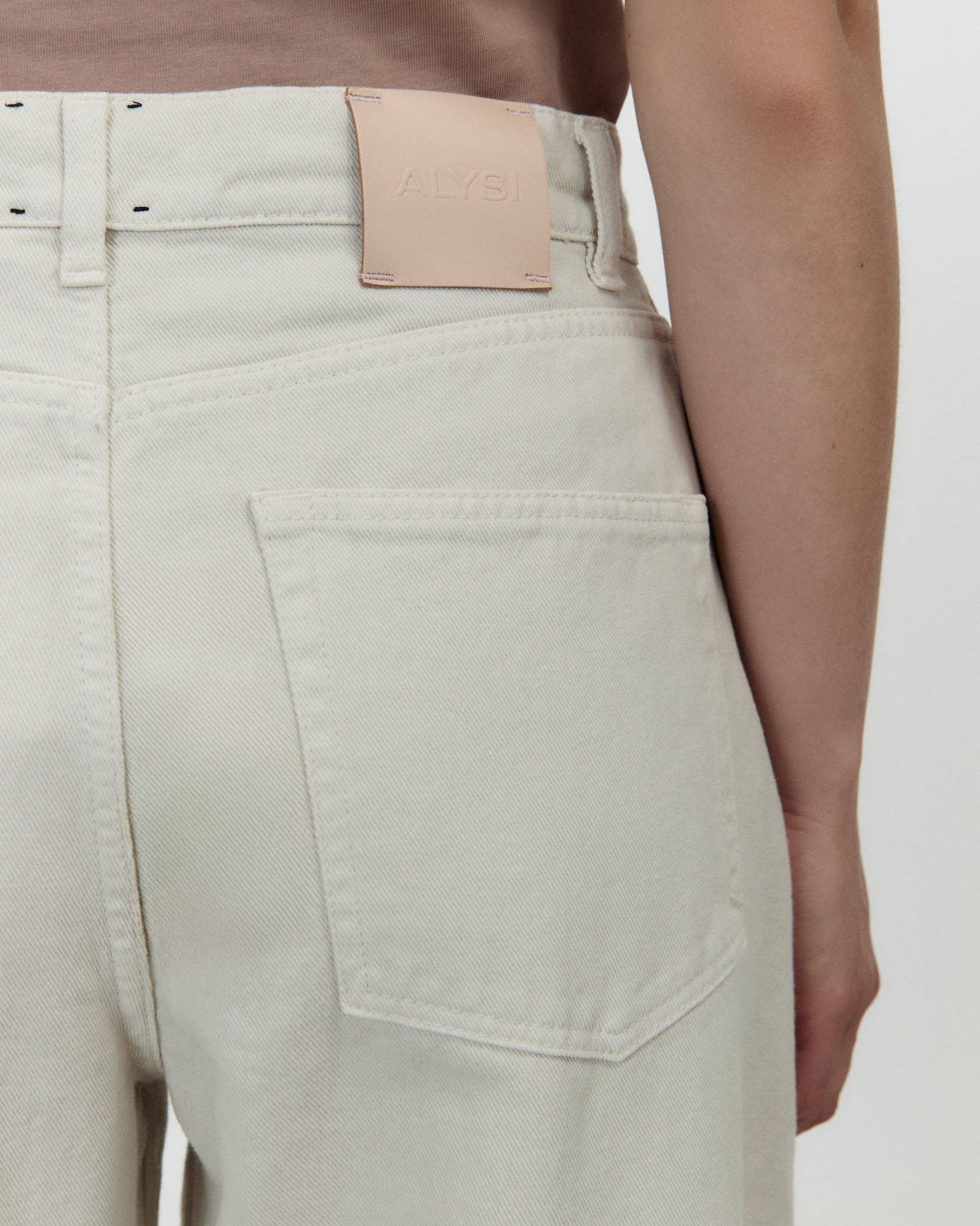 PANTALONE BARREL IN DENIM