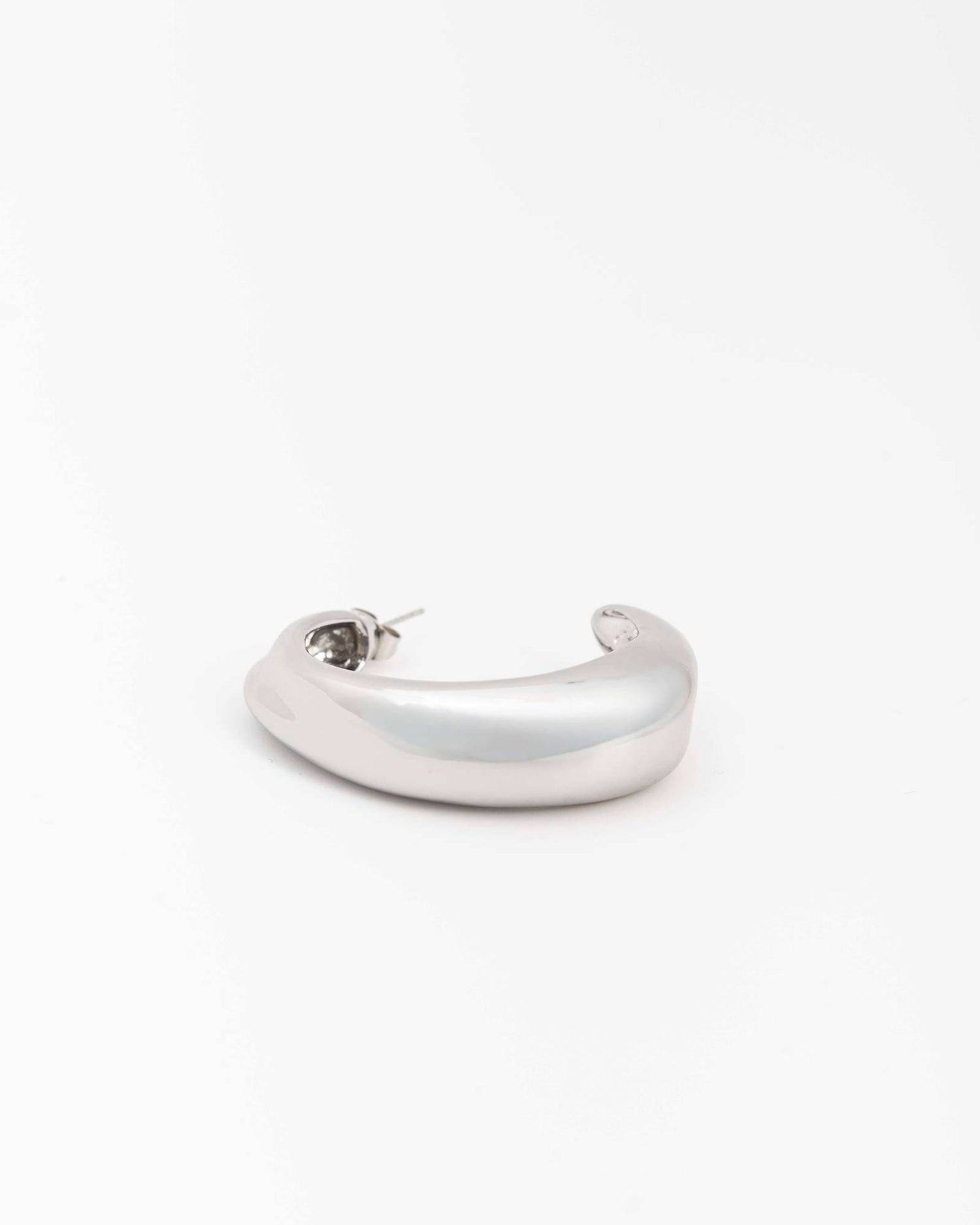 ORECCHINO A SEMICERCHIO