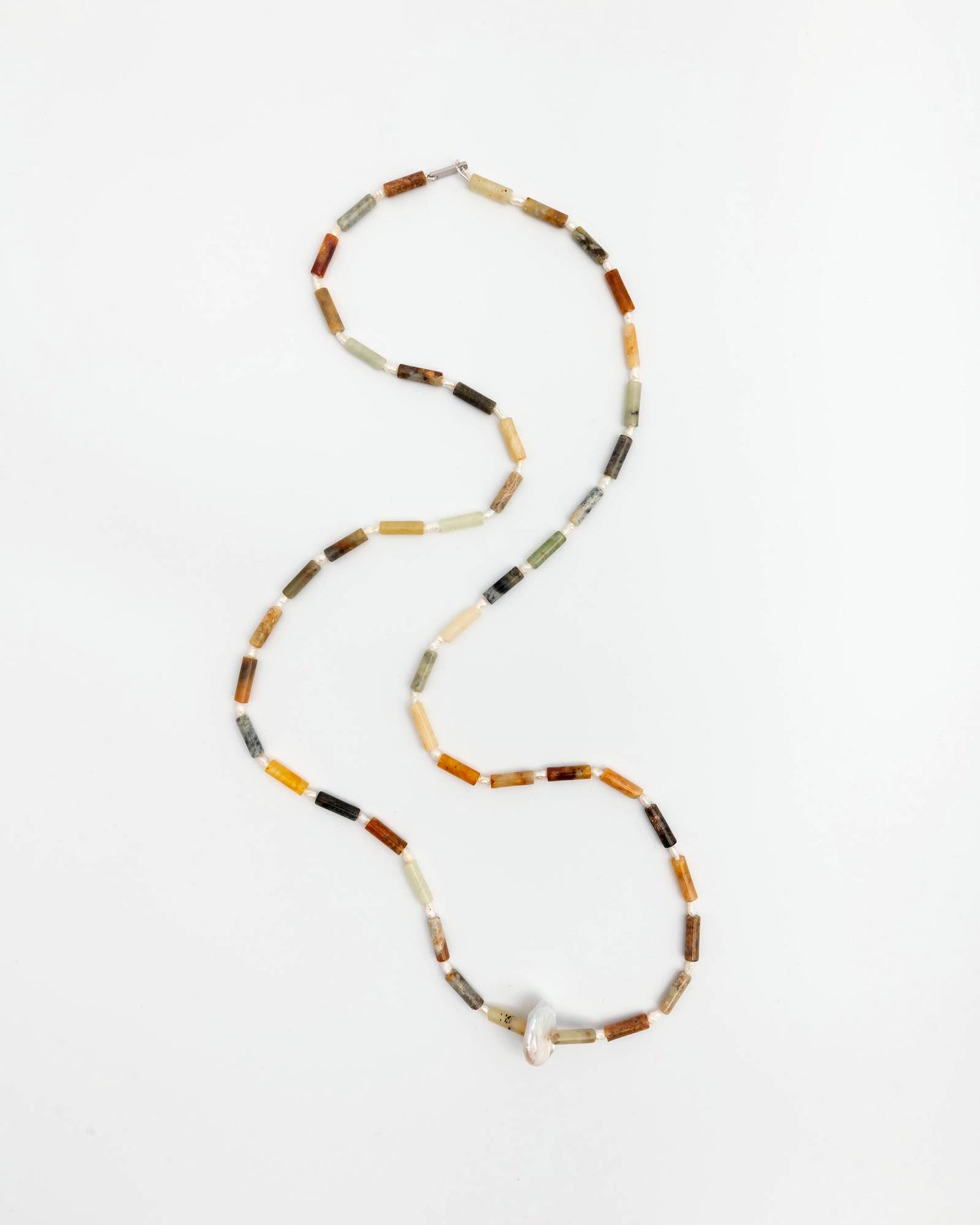 COLLANA LUNGA CON PIETRE COLORATE