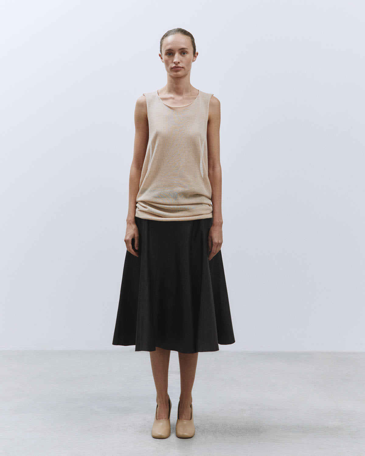 DRAPING TANK TOP IN COTTON CREPE KNITTED PETAL