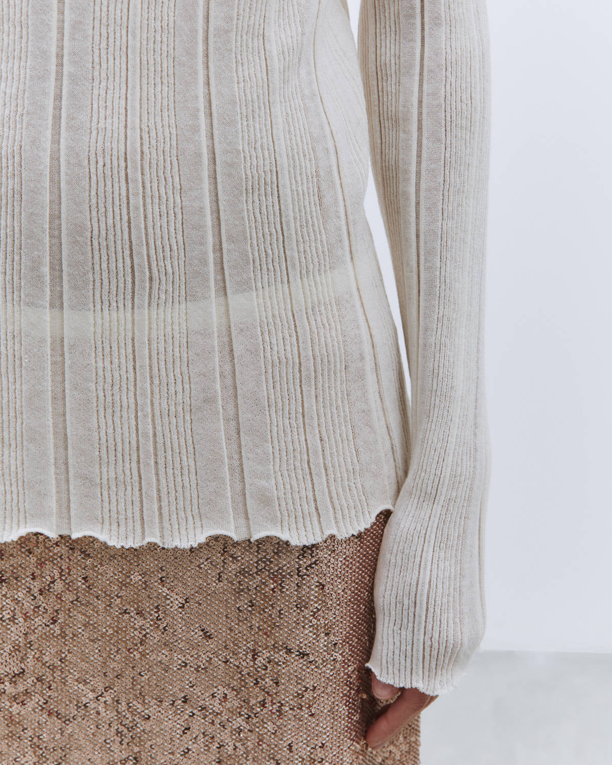 SLIM CREW NECK SWEATER WITH IRREGULAR MERINGUE RIB
