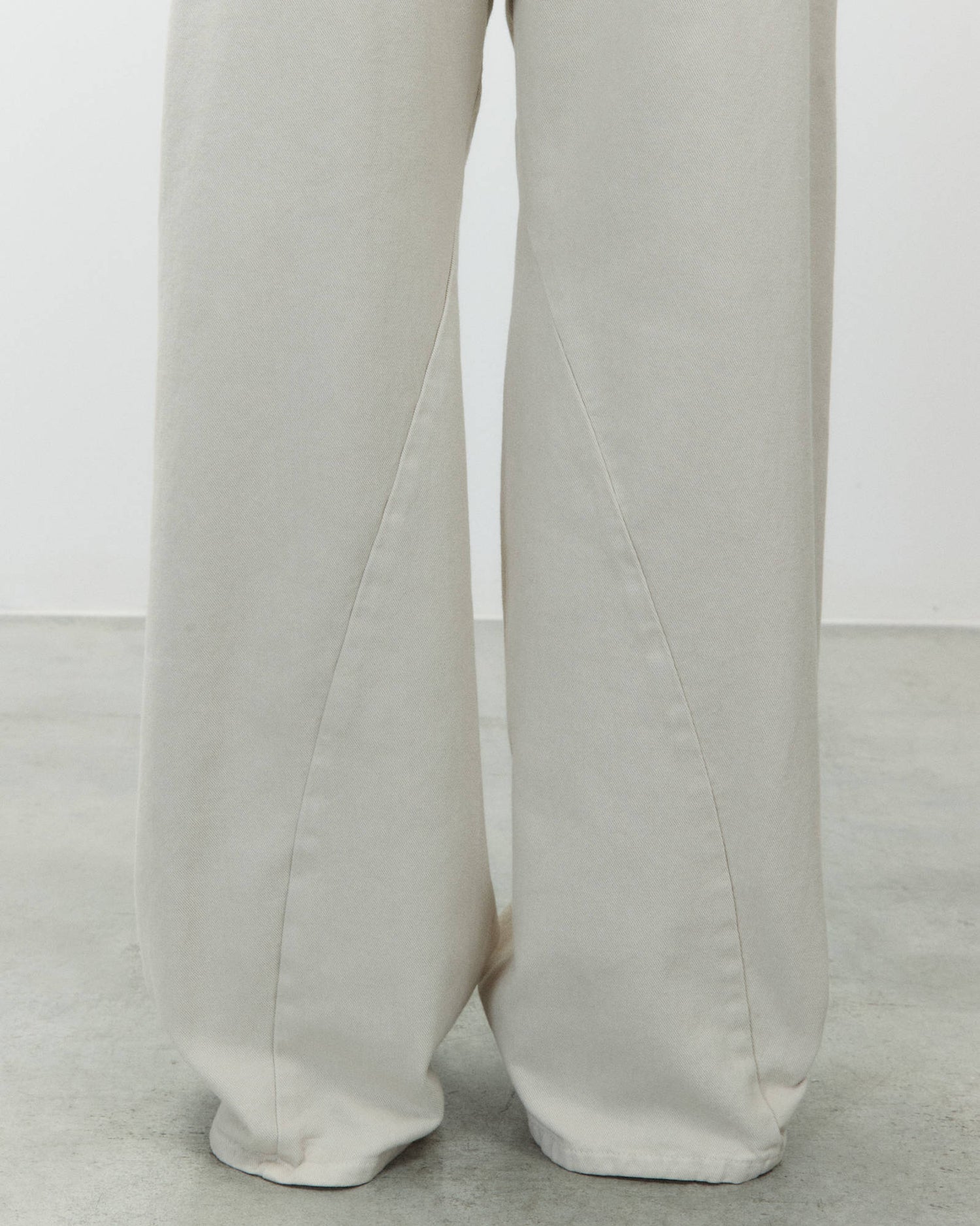 PANTALONE BARREL IN DENIM