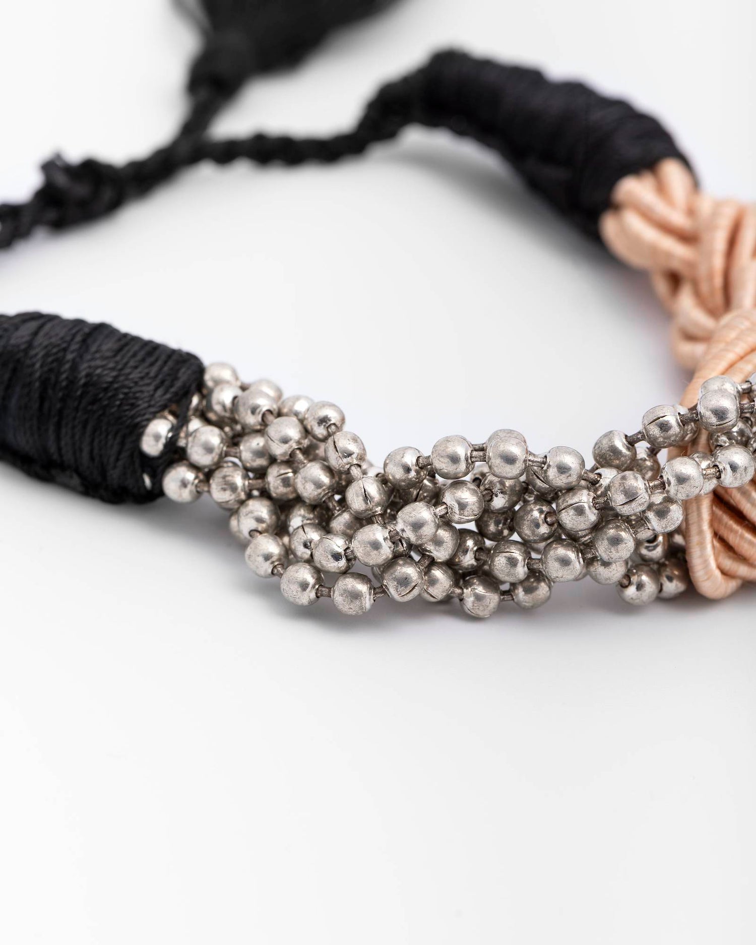 BRACCIALE INTRECCIATO CON PERLINE