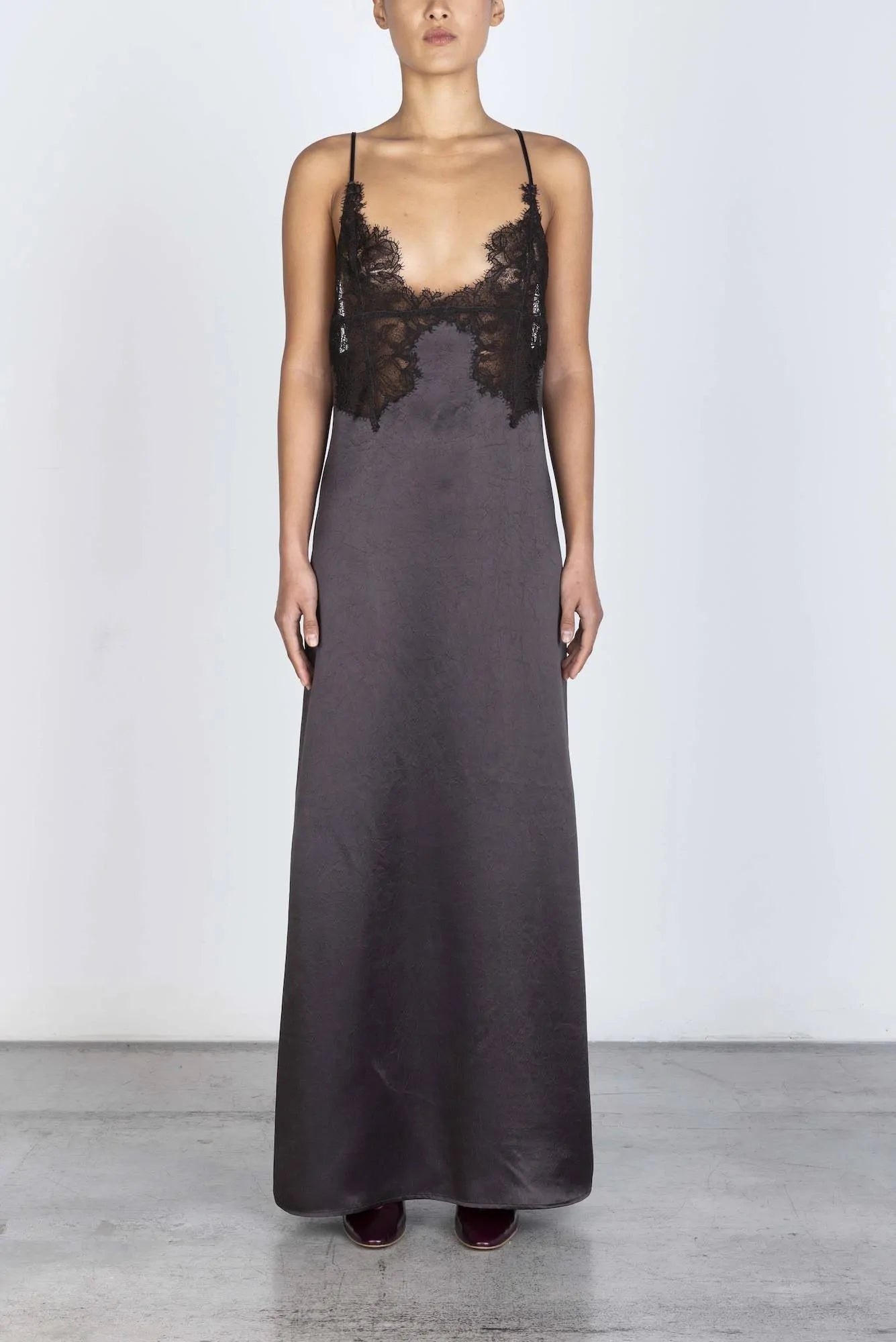 SLIP DRESS IN SATIN E PIZZO