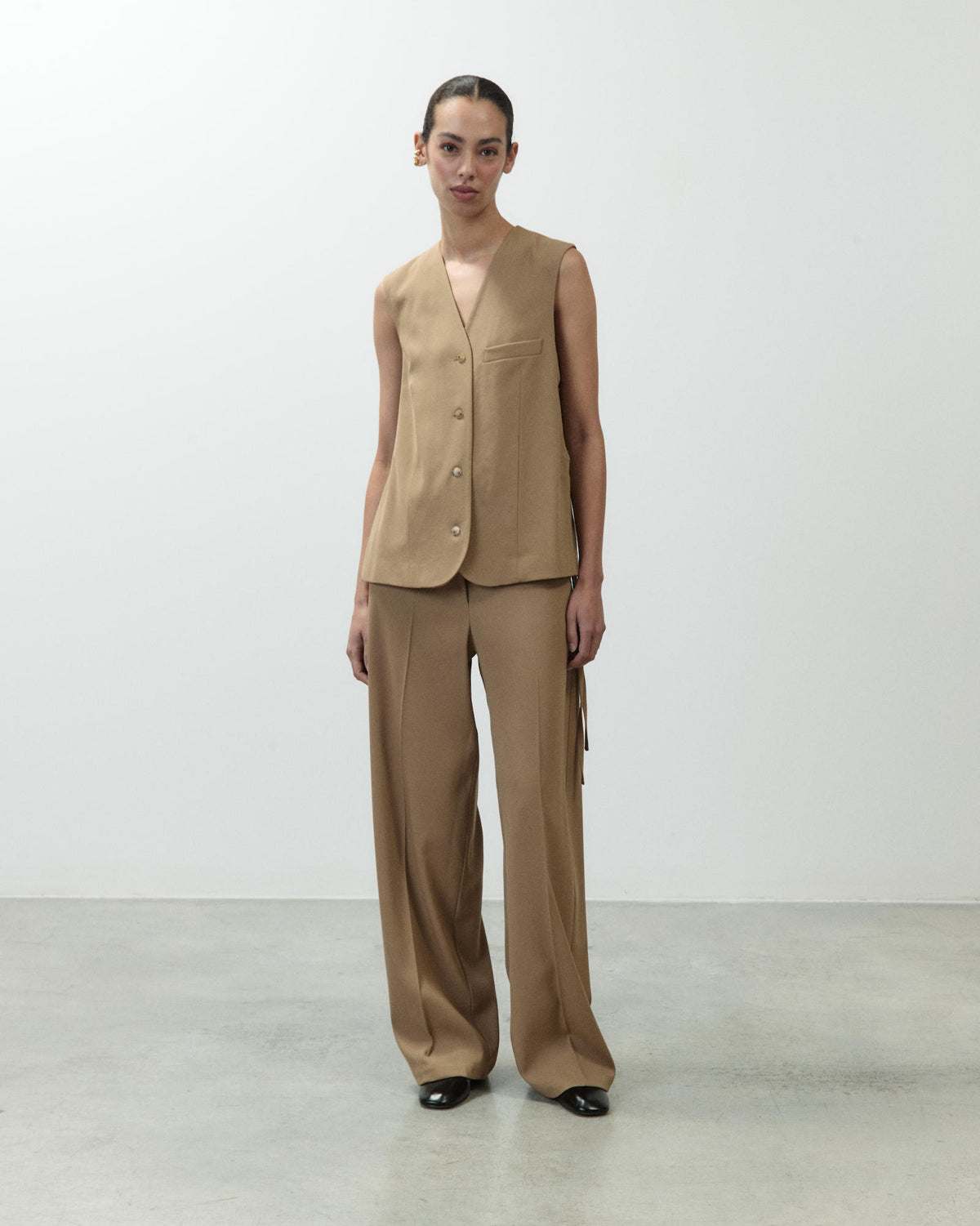 GILET IN LANA CON SPACCHI LATERALI