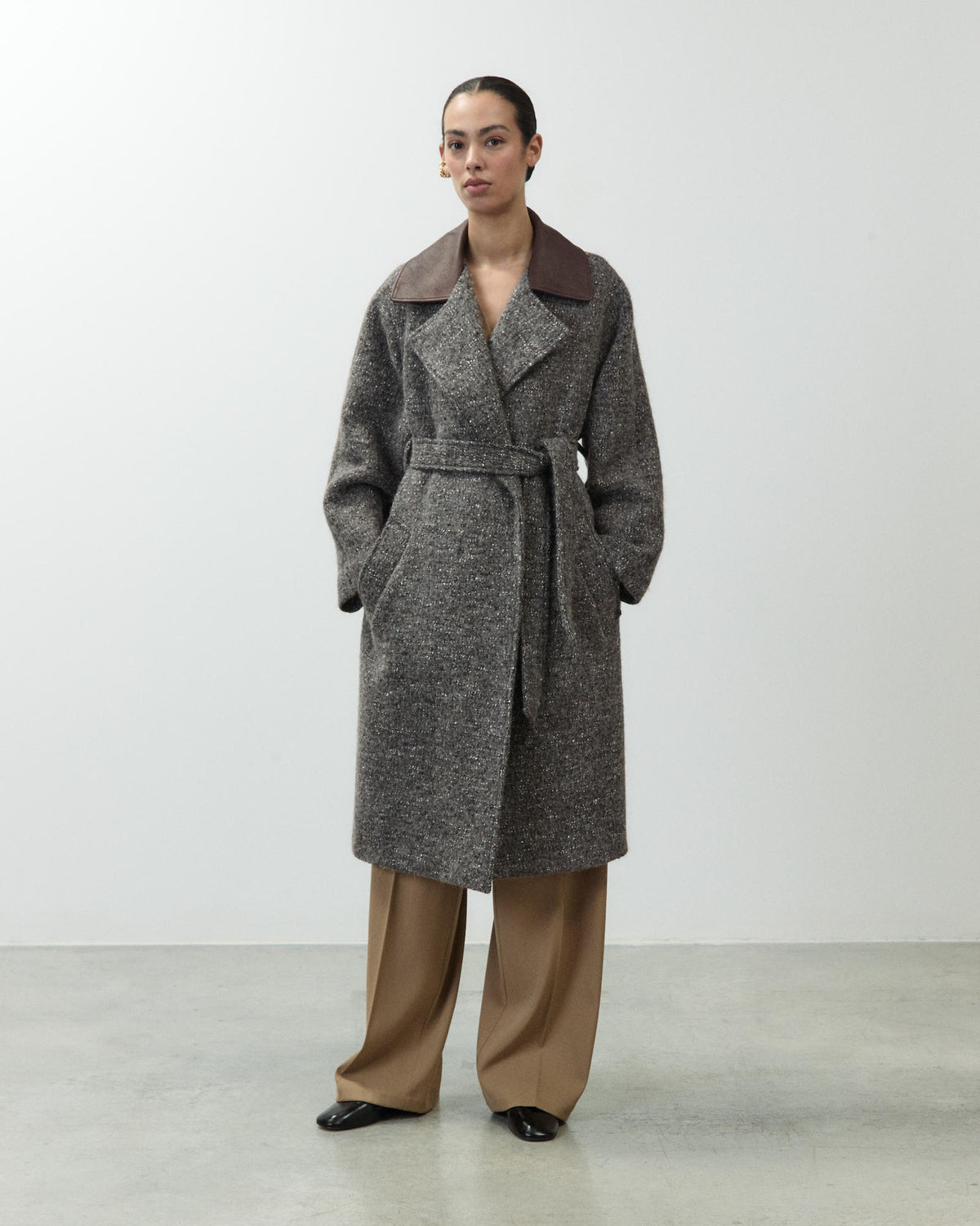 CAPPOTTO CON COLLO IN PELLE