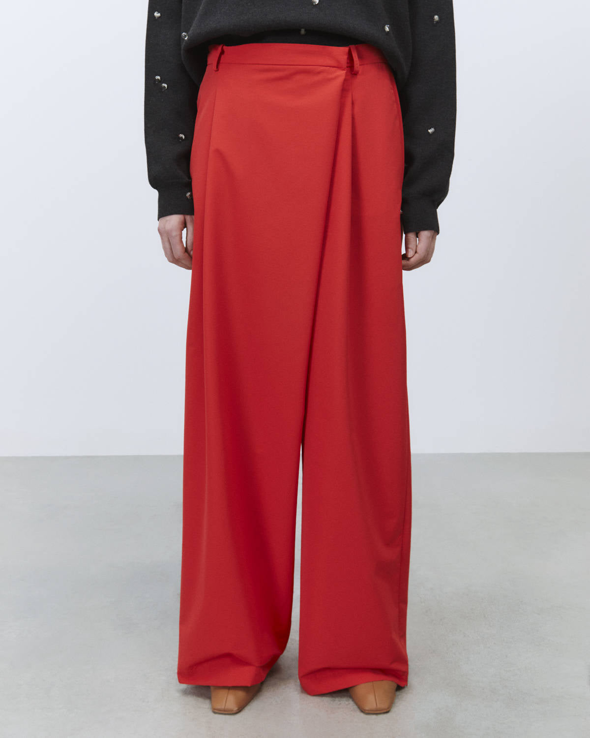 PANTALONE IN LANA ASIMMETRICO