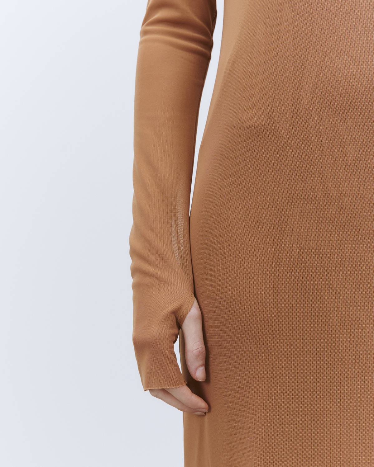 ABITO LUNGO IN TULLE