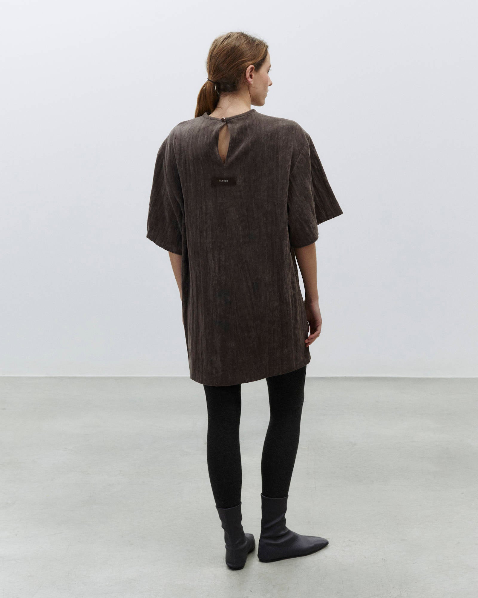 ABITO T-SHIRT SIMPOSIO