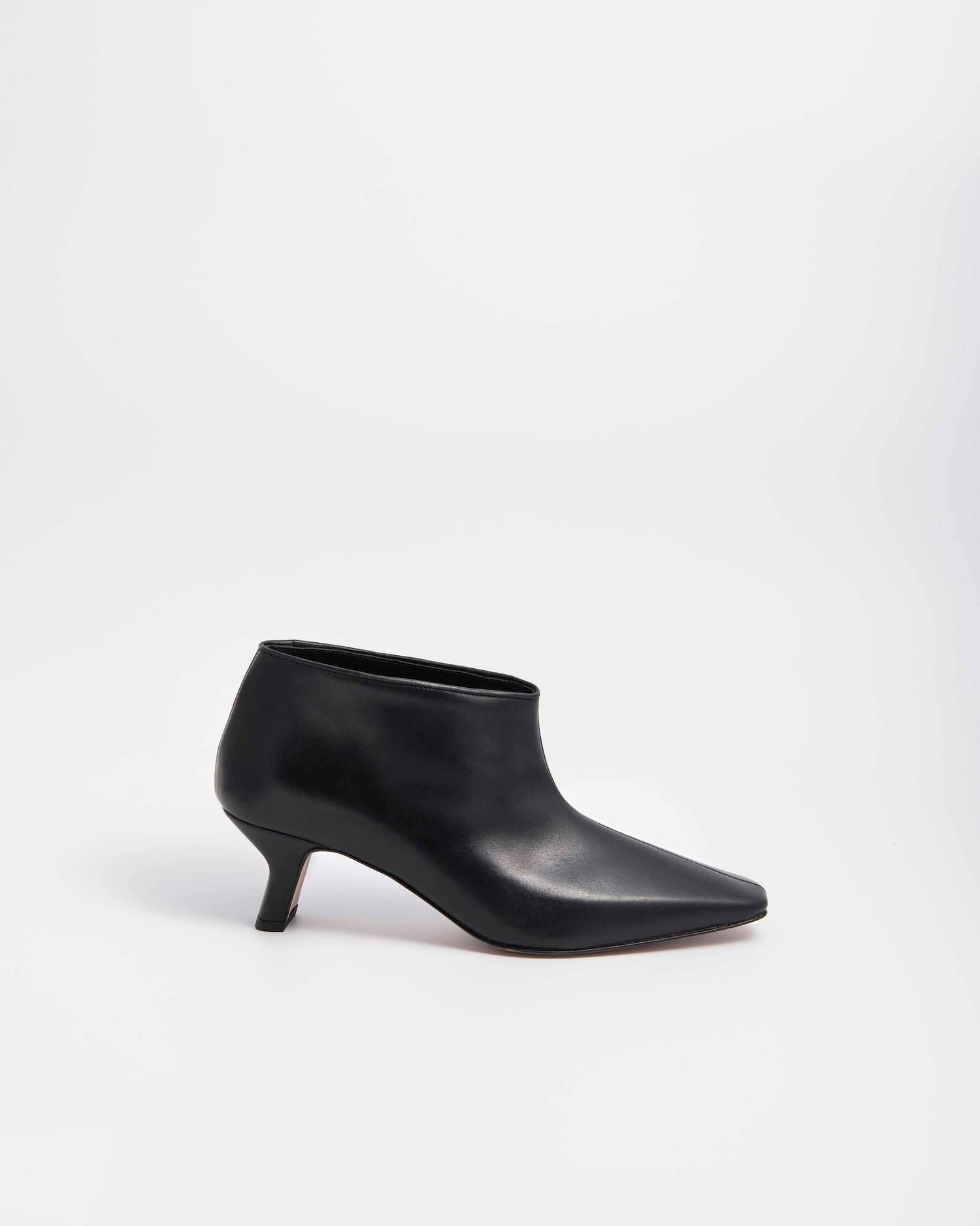 ANKLE BOOT