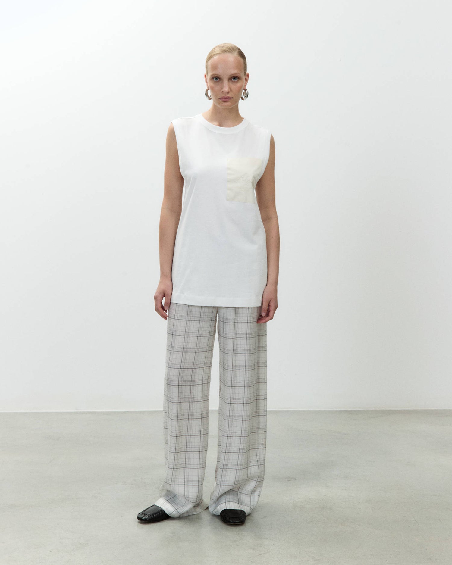 CANOTTA T-SHIRT RICAMO