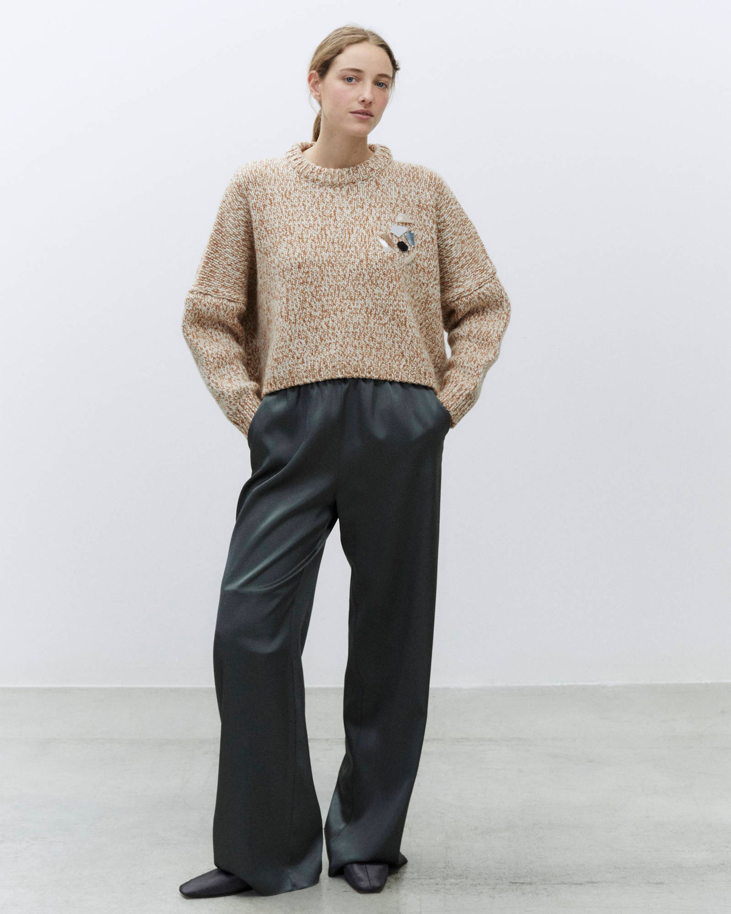 EMBROIDERED PULLOVER