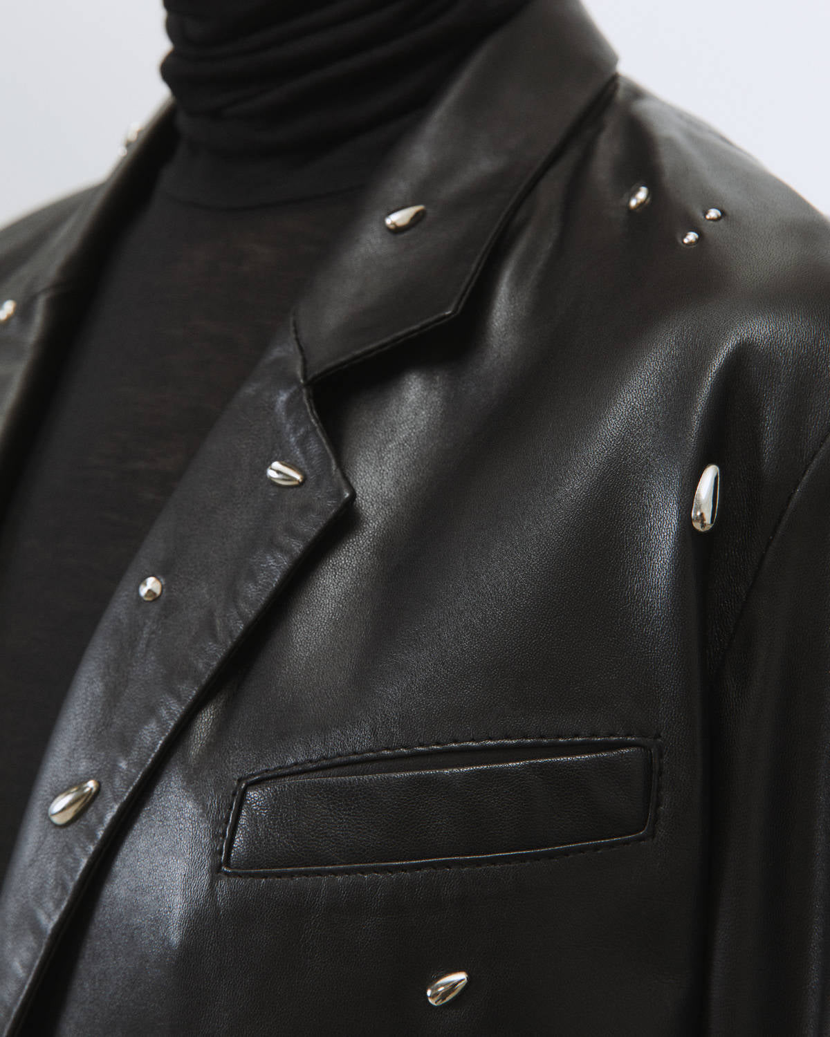 BLAZER IN PELLE CON APPLICAZIONI