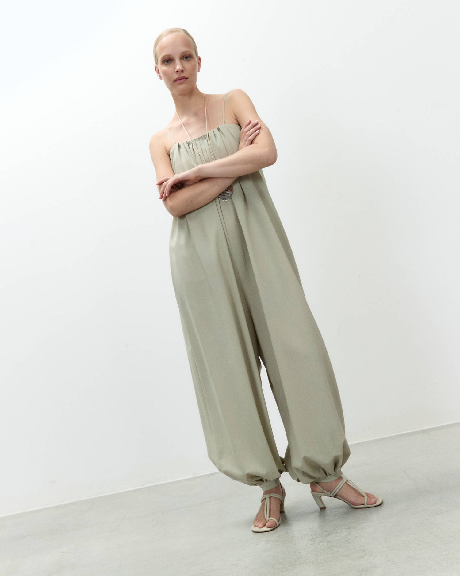 TUTA BALOON TELA DI LANA