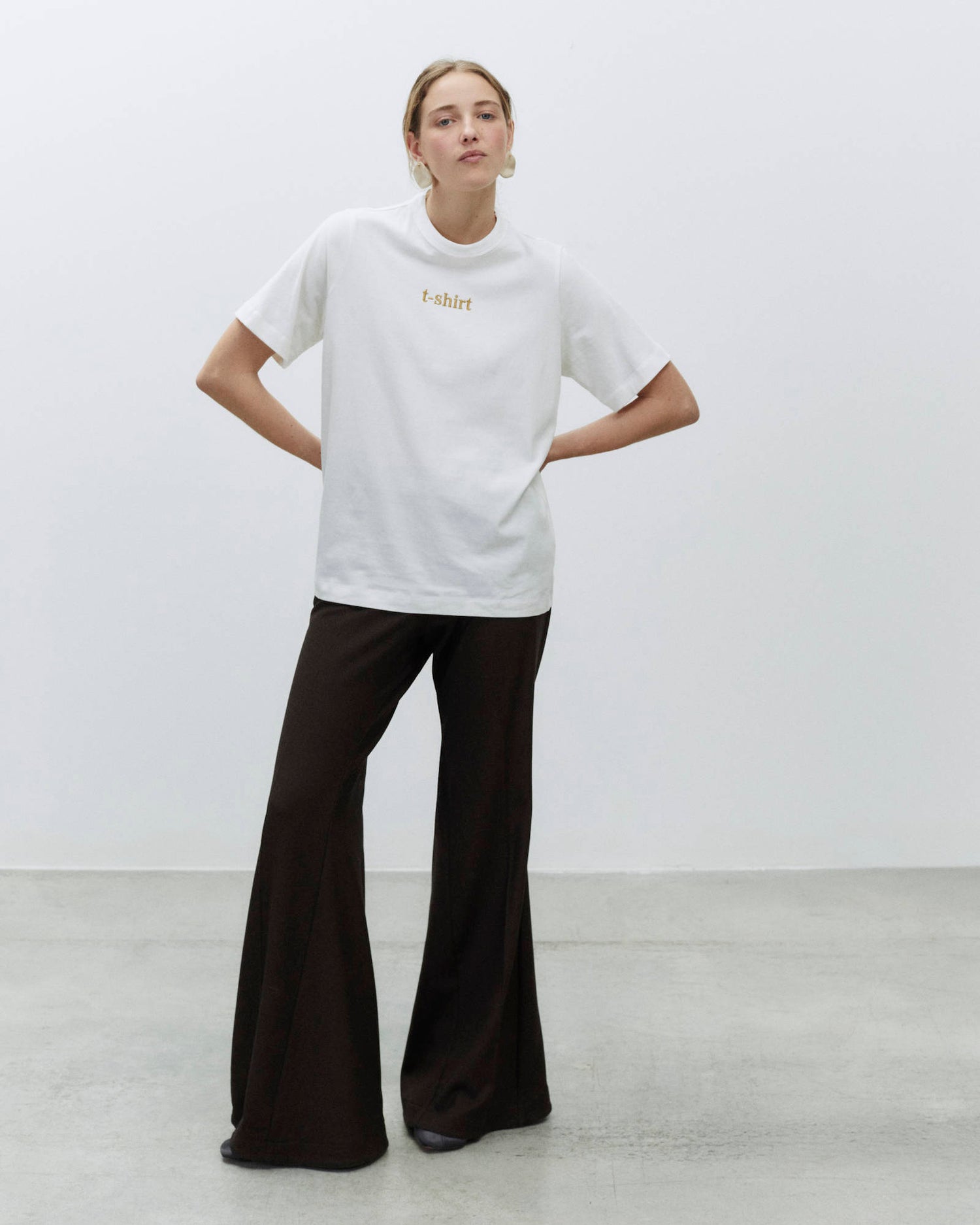 T-SHIRT COTONE RICAMO