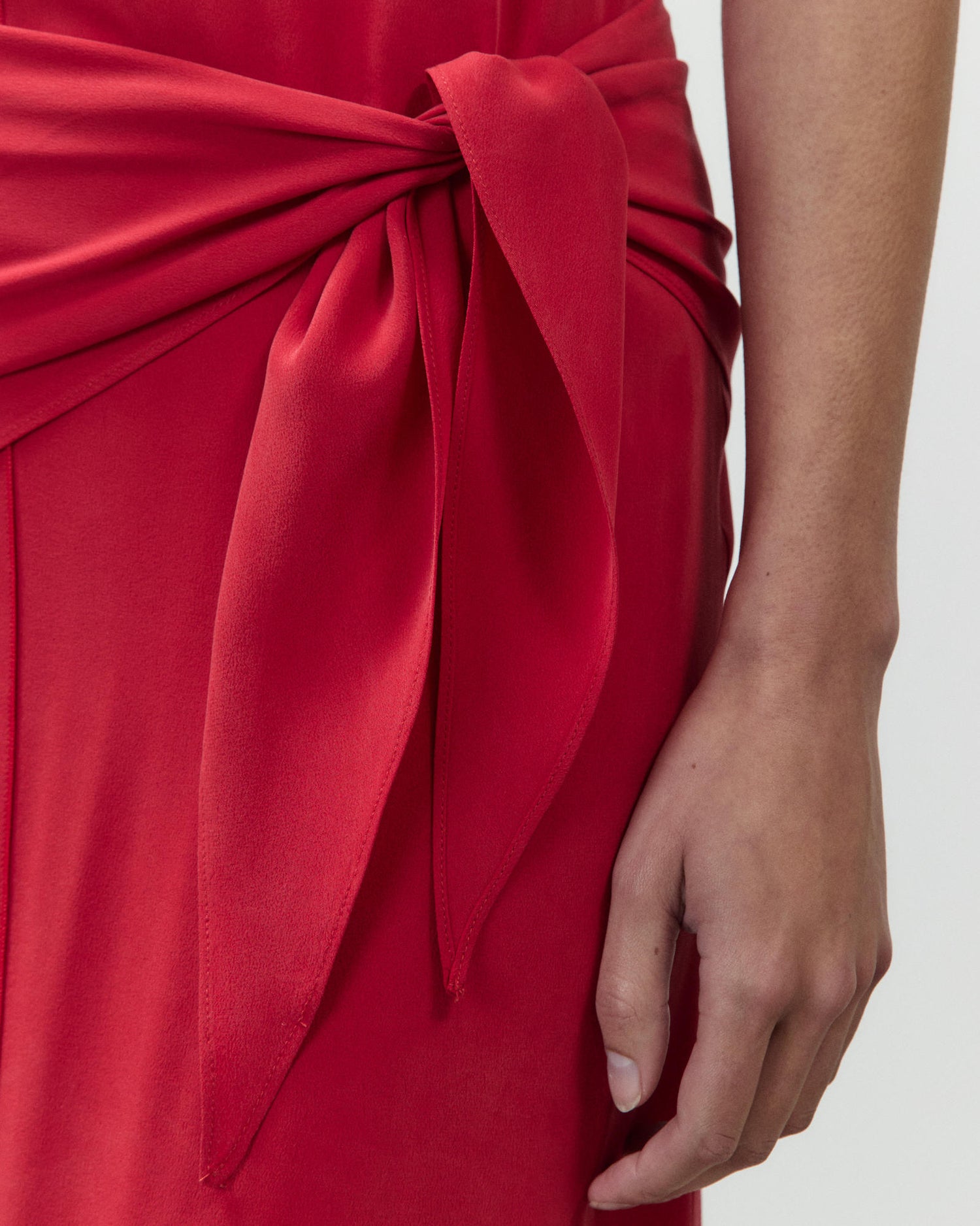 ABITO CREPE DE CHINE CON FOULARD