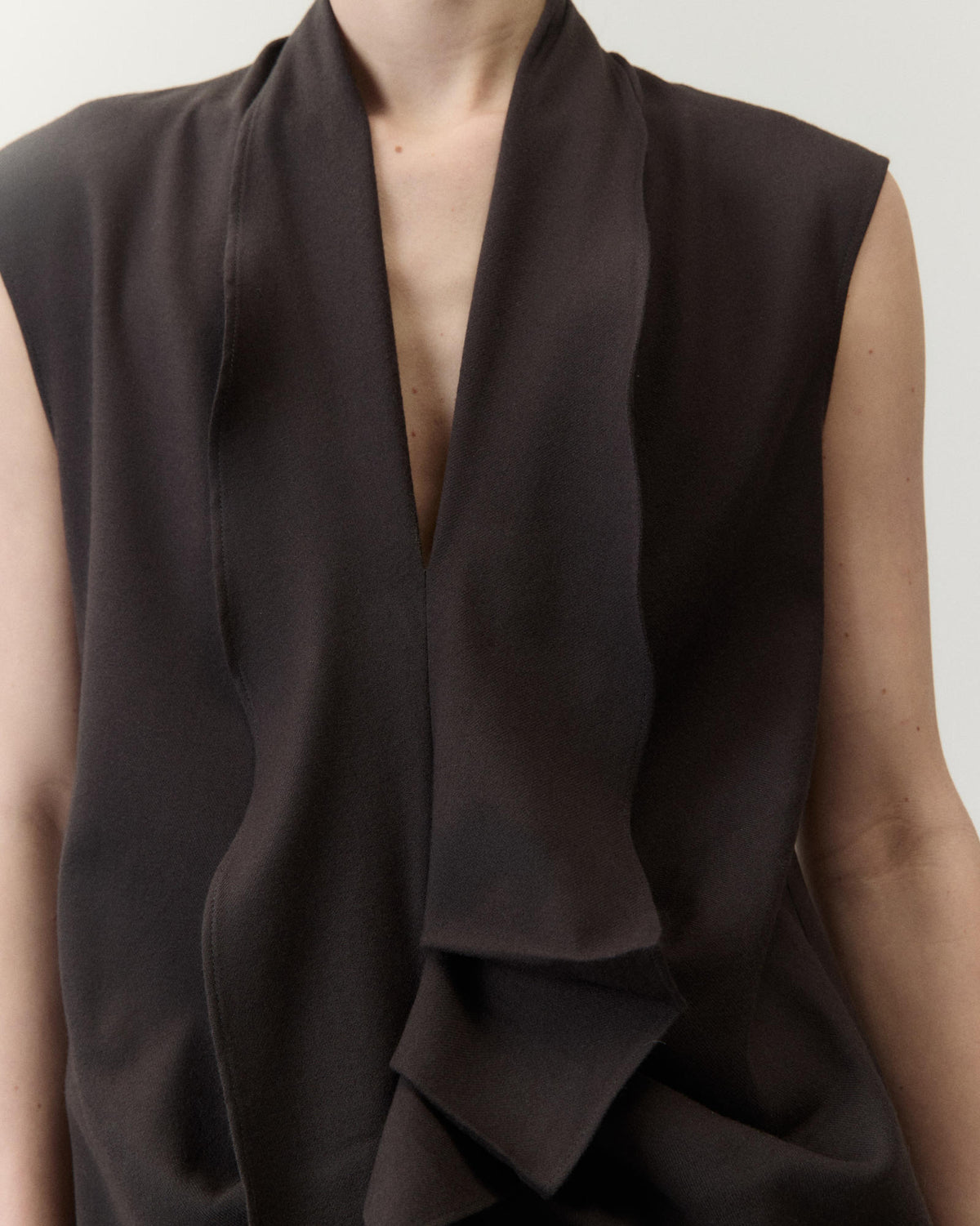 ABITO MIDI CON RUCHES