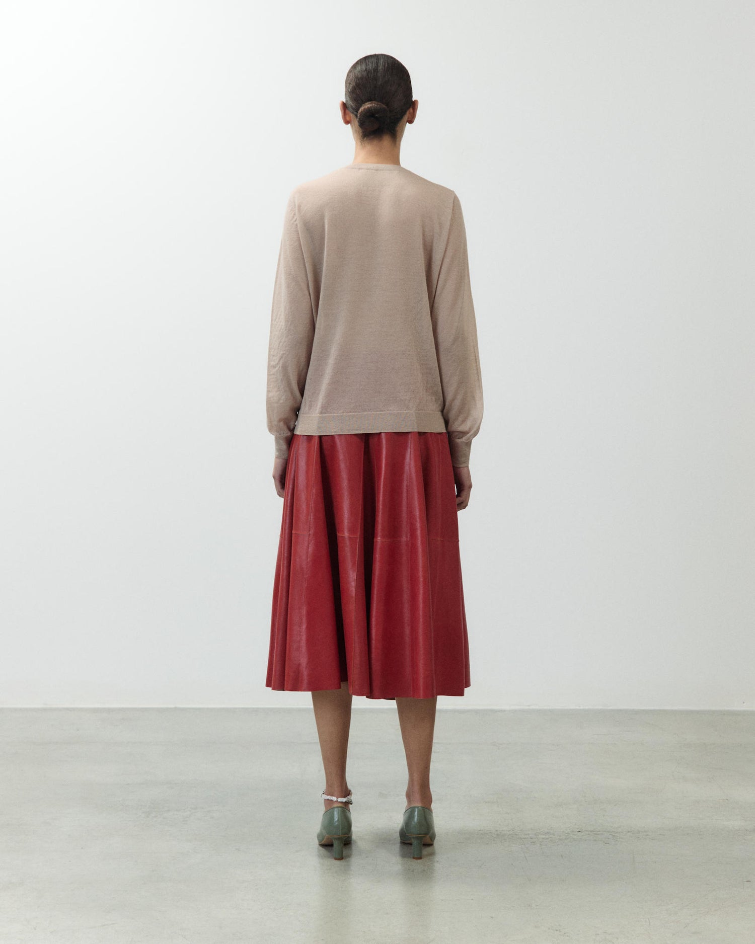 MAGLIA SCOLLO A V LIGHT WOOL