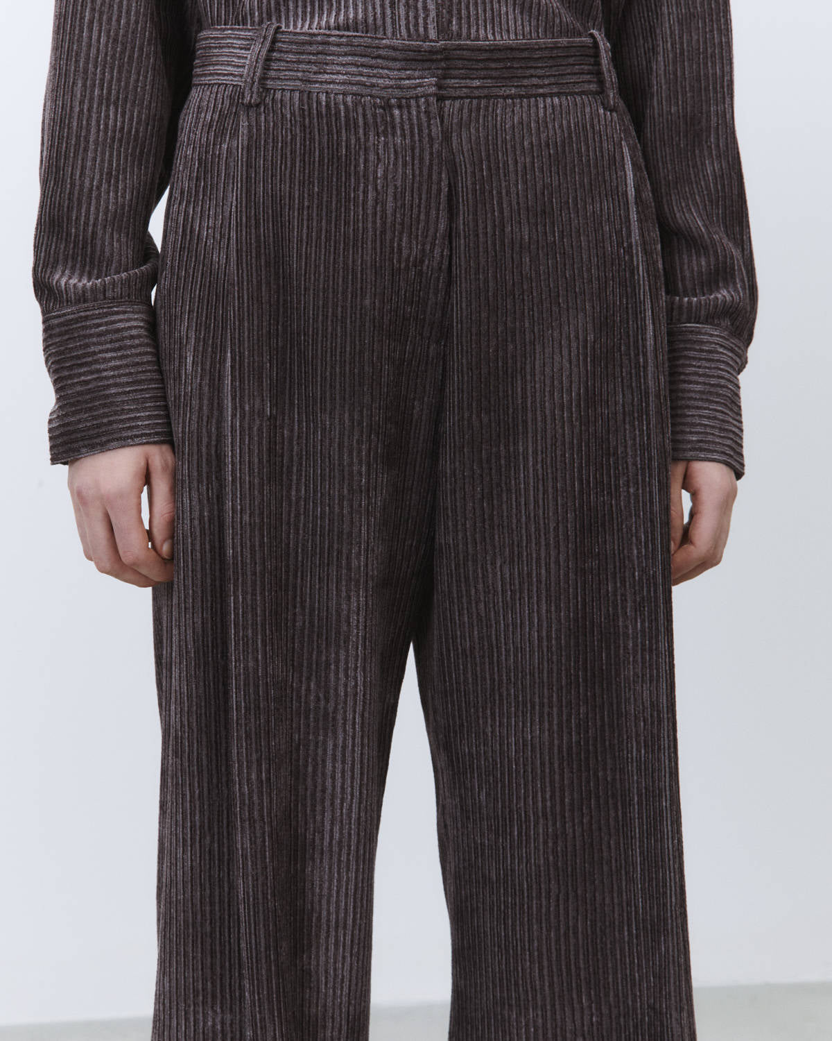 VELVET STRIPED PANTS