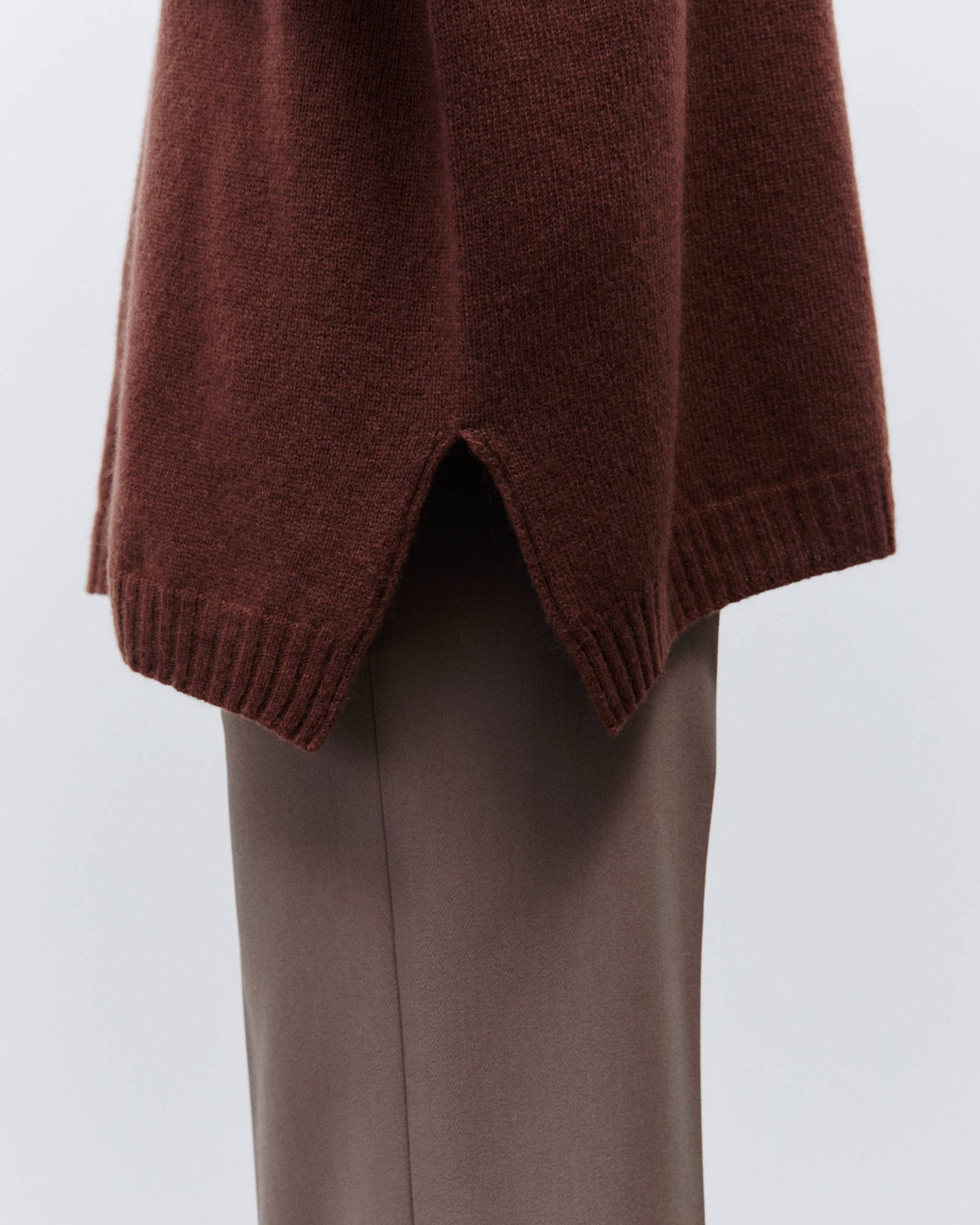 OVERSIZED HIGH NECK CASHMERE SWEATER