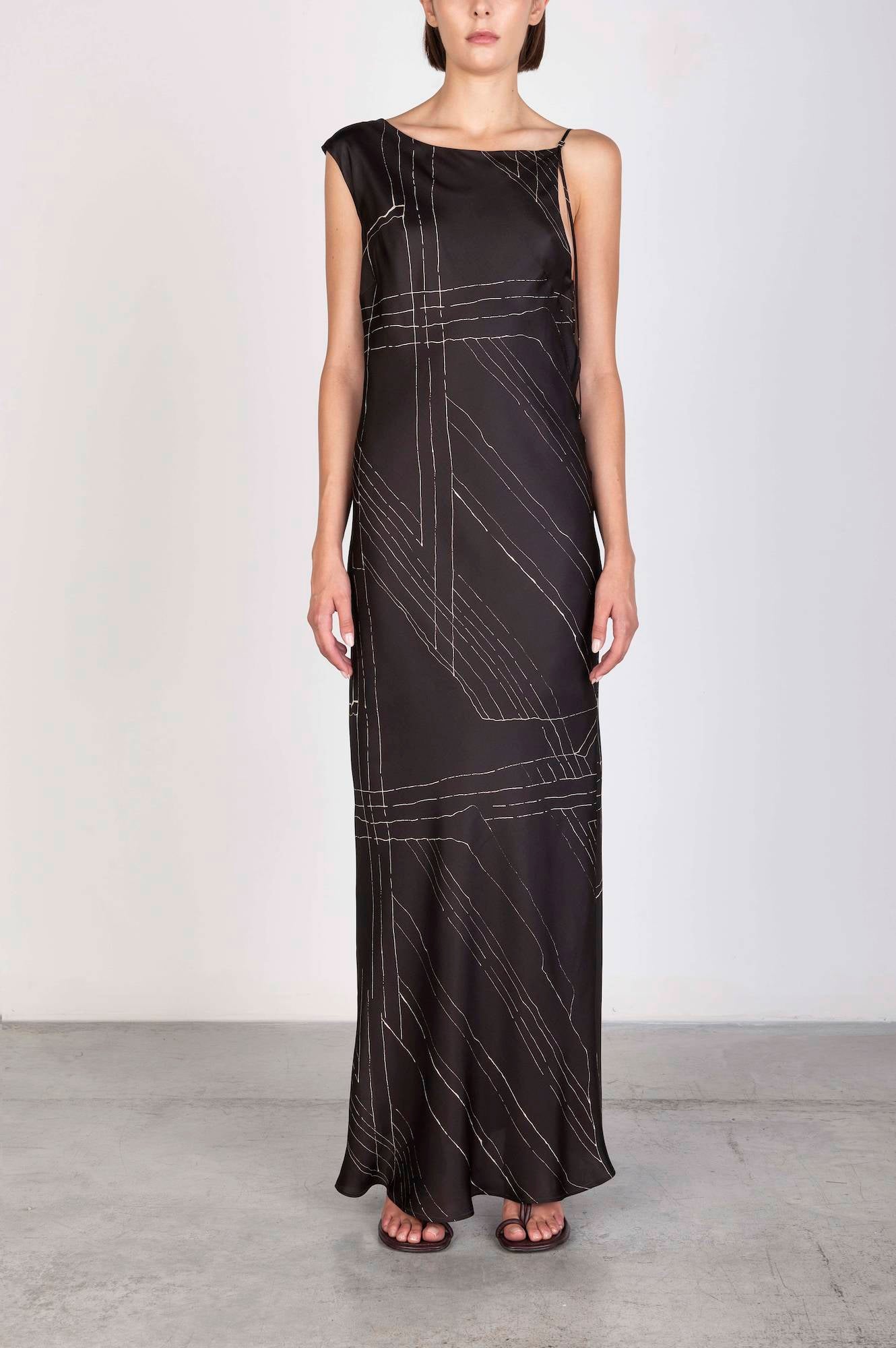 ABITO IN SETA ASIMMETRICO