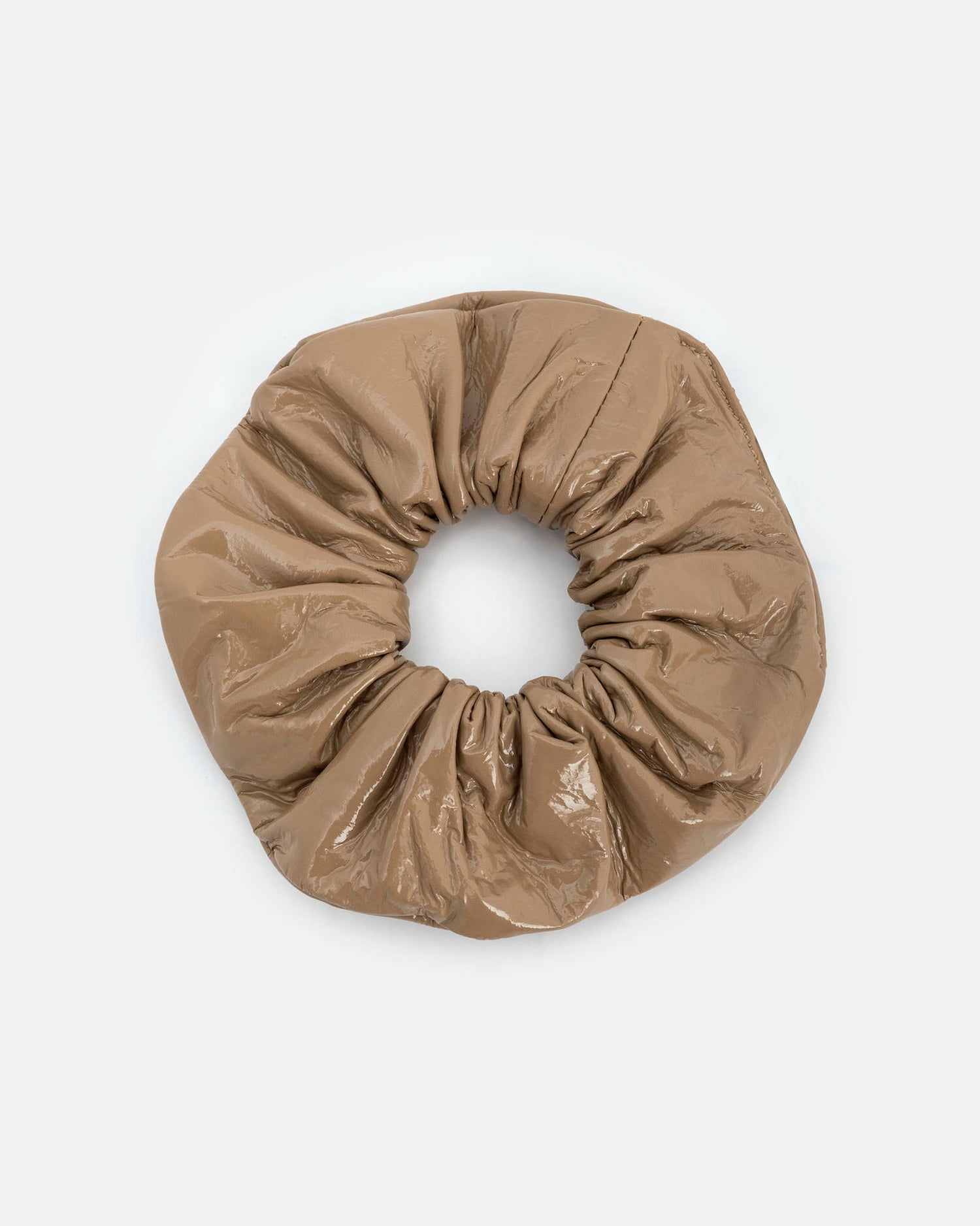 SCRUNCHIE IN PELLE VERNICE